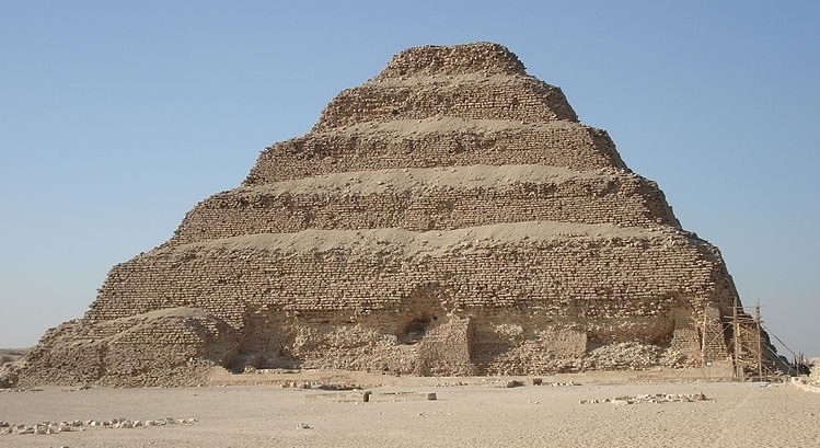 sakkara pyramid